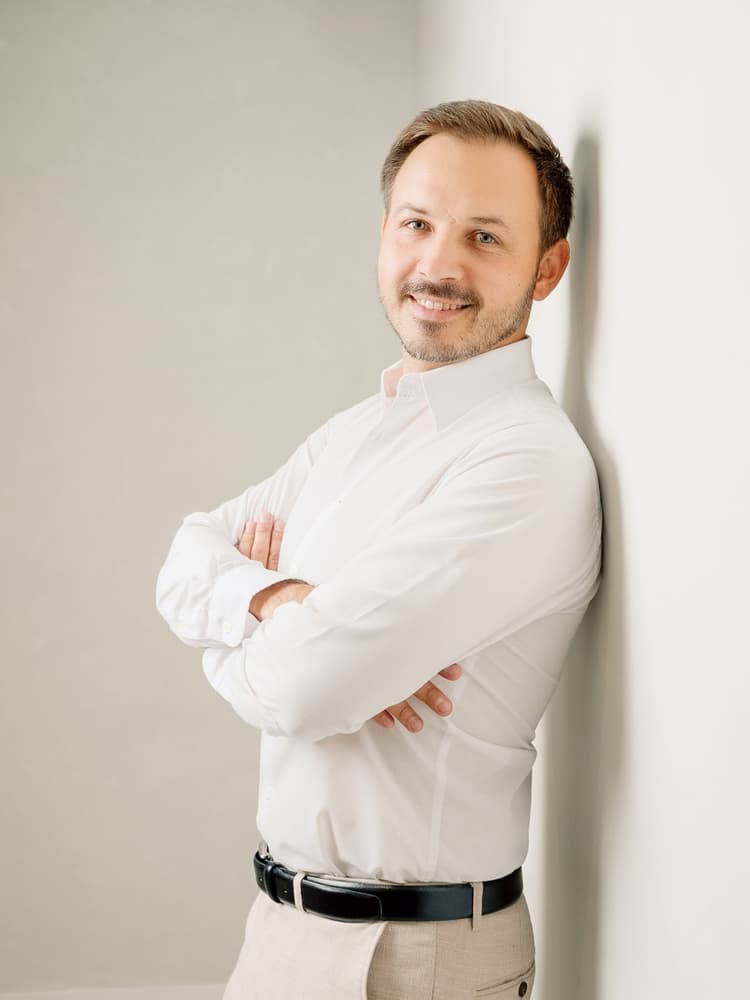 lek. dent. Marcin Mitał